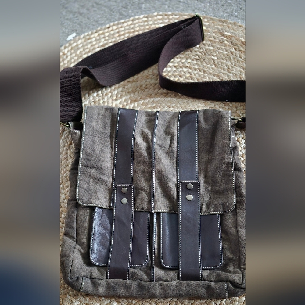 WILSON Canvas & Leather Messenger Bag BROWN